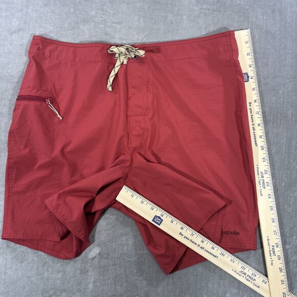 Patagonia Mens Swim Trunks 36 Red Stretch‎ Wavefarer Board Beachgoer Shorts - Picture 3 of 6